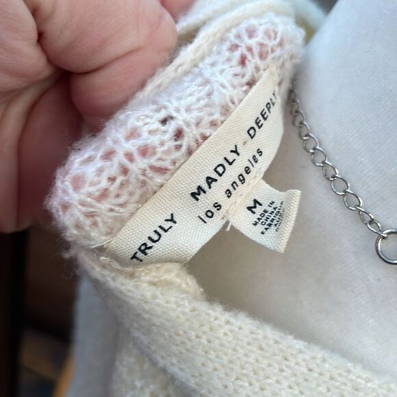 Truly, madly, deeply sweater - Picture 8 of 11